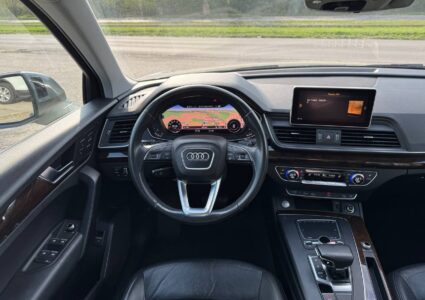 Купить марку машины Audi Q5 2018 в Луганске