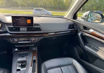 Купить марку машины Audi Q5 2018 в Луганске