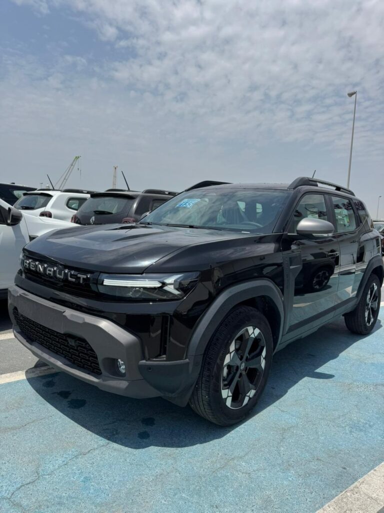 Фотографии авто Renault Duster 1.2 AT 4WD в автосалоне Автомир доступные для покупки