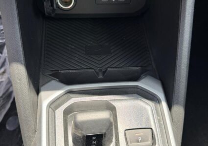 Купить марку машины Renault Duster 1.2 AT 4WD Новый автомобиль в Луганске