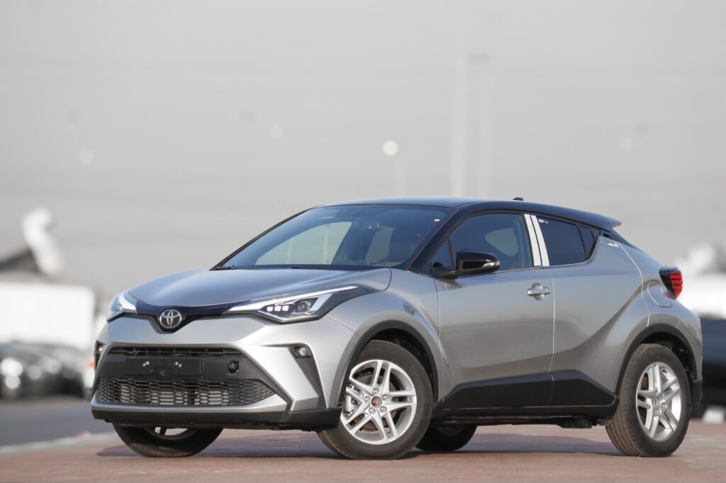 Фотографии авто Toyota C-HR в автосалоне Автомир доступные для покупки