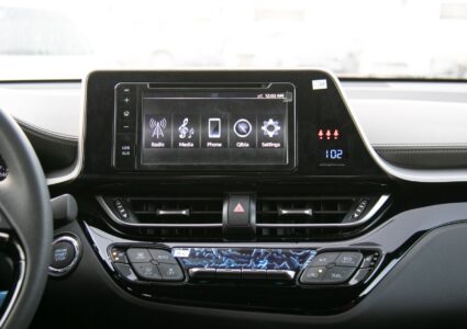 Купить марку машины Toyota C-HR Новый автомобиль в Луганске