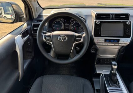 Купить марку машины Toyota Land Cruiser Prado 2019 в Луганске