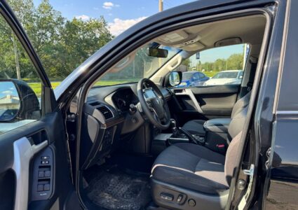 Купить марку машины Toyota Land Cruiser Prado 2019 в Луганске