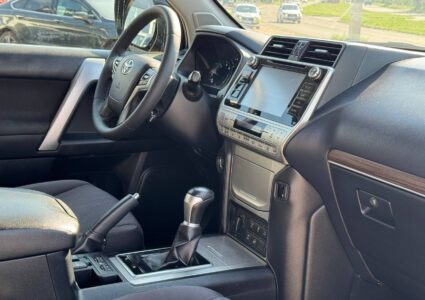 Купить марку машины Toyota Land Cruiser Prado 2019 в Луганске